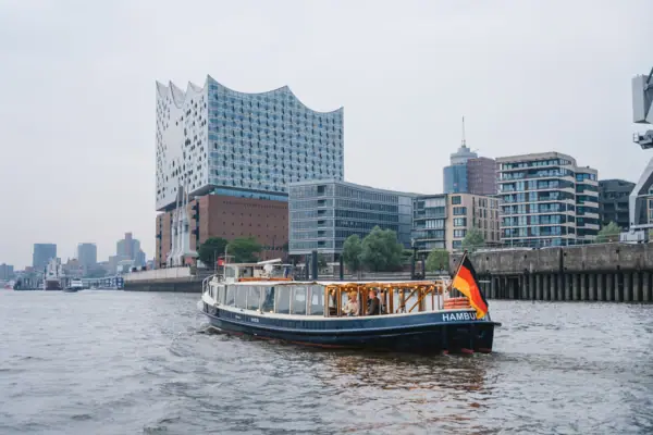 Barkasse MS JACOB Boot auf dem Wasser